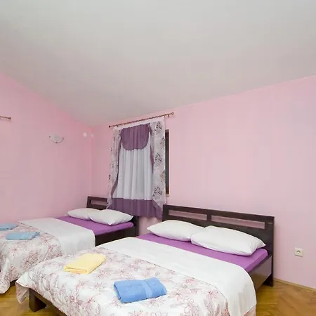 Apartment Ante *
